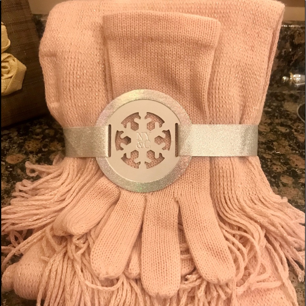Glove and Scarf set